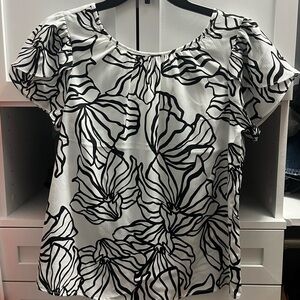Nine West Black and White Ruffled Short Sleeve Blouse